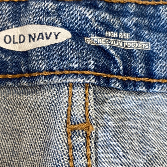 Old Navy Distressed High Rise Jean Shorts Size 16 - Picture 2 of 5